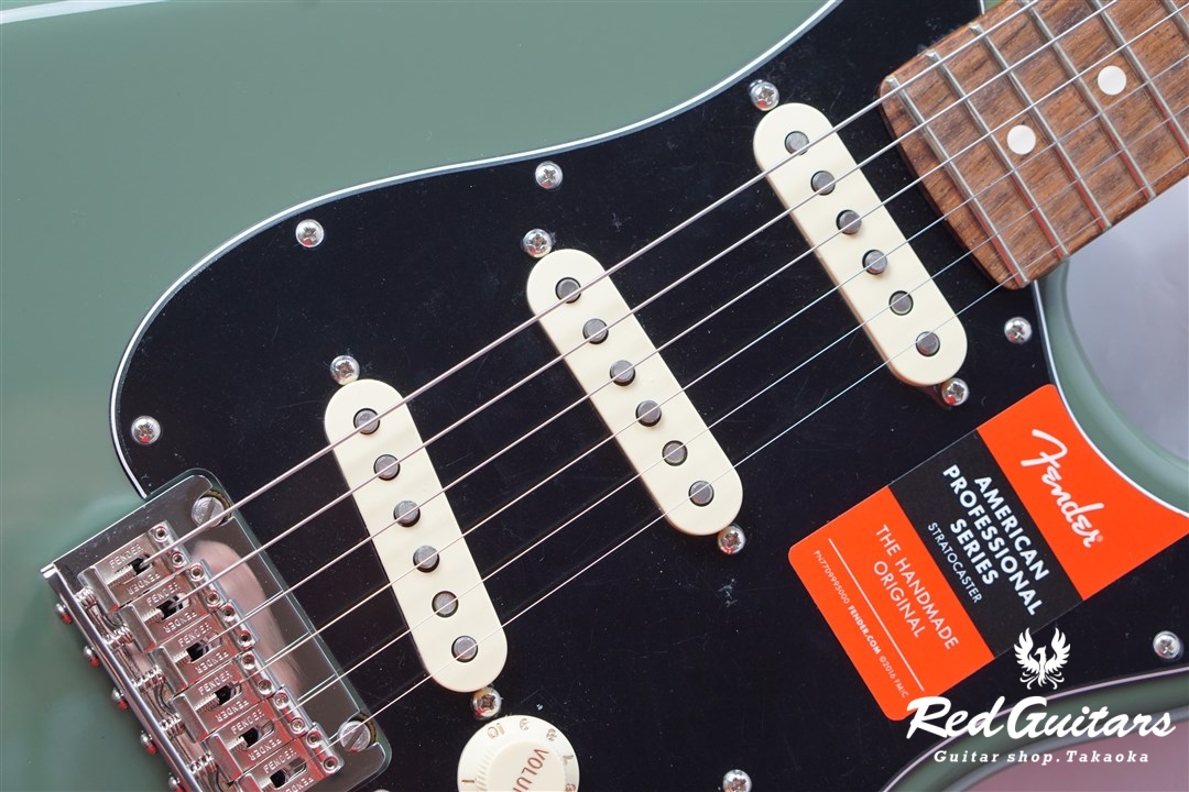 Fender American Professional Stratocaster - Antique Olive | Red